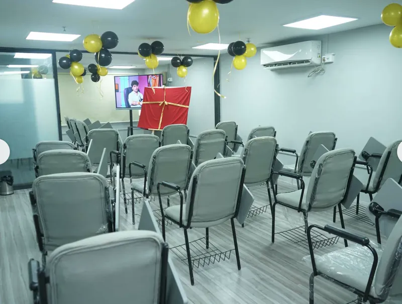 SkillCircle Kolkata classroom decorated with balloons for launch day